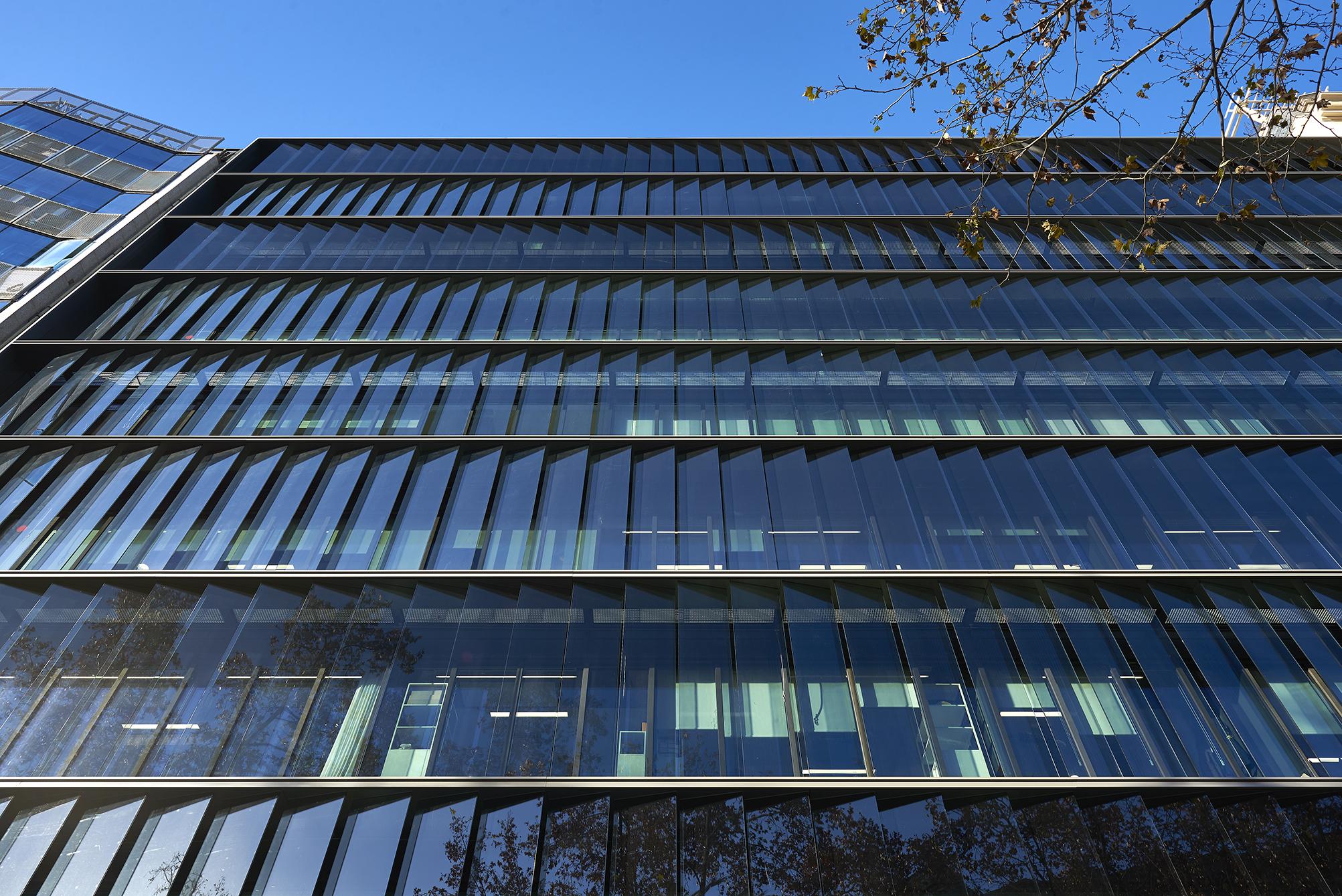 The Reputational Value of Environmental Certifications in Office Buildings